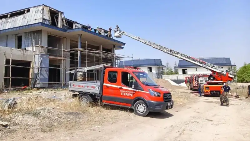 Ankara Gölbaşı’nda Villaları Tehdit Eden Korkunç Yangın