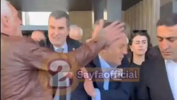 Özgür Özel AKM Çıkışında Fiziksel Saldırıya Uğradı: Olayın Ardındaki Gerçekler