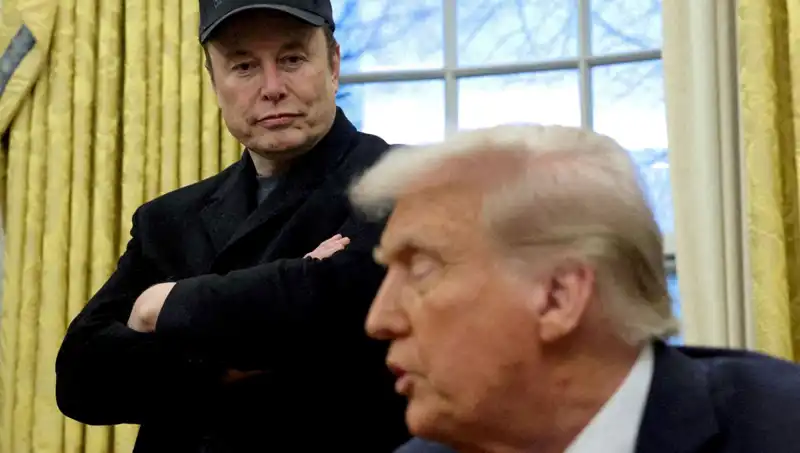 Elon Musk Trump Kabinesinden Ayrıldı: Gelecekte Neler Olacak?