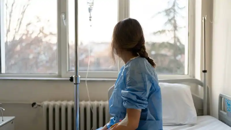 27 Yaşındaki Kadının Kanser Yolculuğu: Doktorlar "Ciddi Değil" Demişti