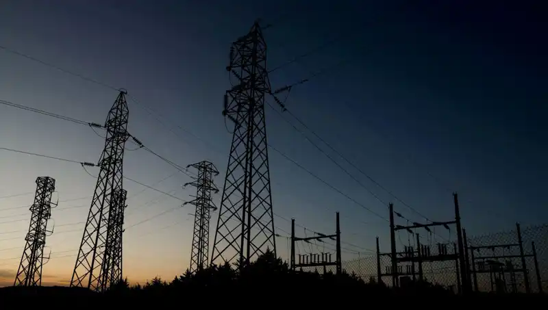 İzmir'de Elektrik Kesintisi Alarmı: GDZ Programı ile Etkilenen İlçeler Açıklandı