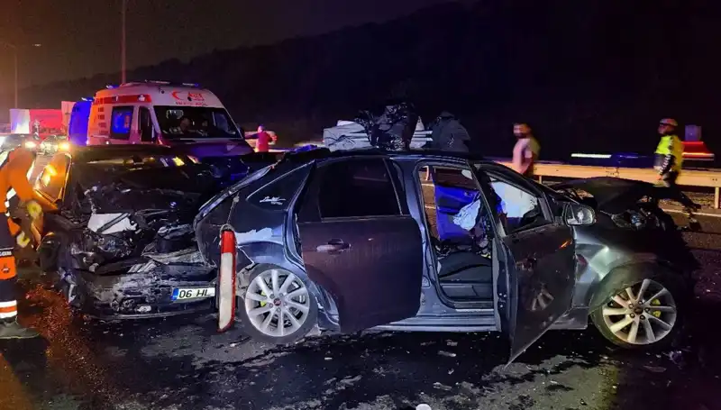 TEM Otoyolu'nda Zincirleme Kaza: 7 Kişi Yaralandı, İhmal Mi söz konusu?
