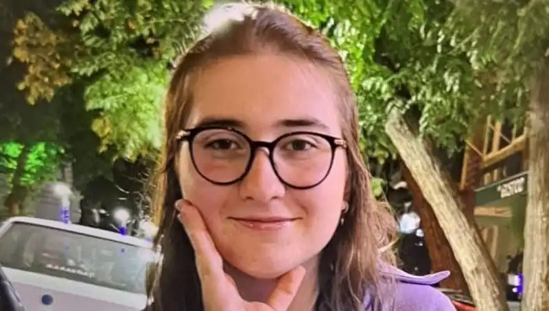 Çanakkale'de Gizemli Kayboluş: Liseli Ayşegül’ün Peşinde Neler Oluyor?