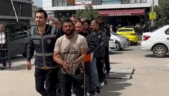 Edirne'de Eş Zamanlı Operasyonu: Yedi Firari Suçlu Yakalandı