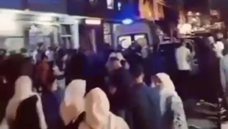 14 Yaşındaki Kader Balkondan Düşerek Ağır Yaralandı: Aile Şokta