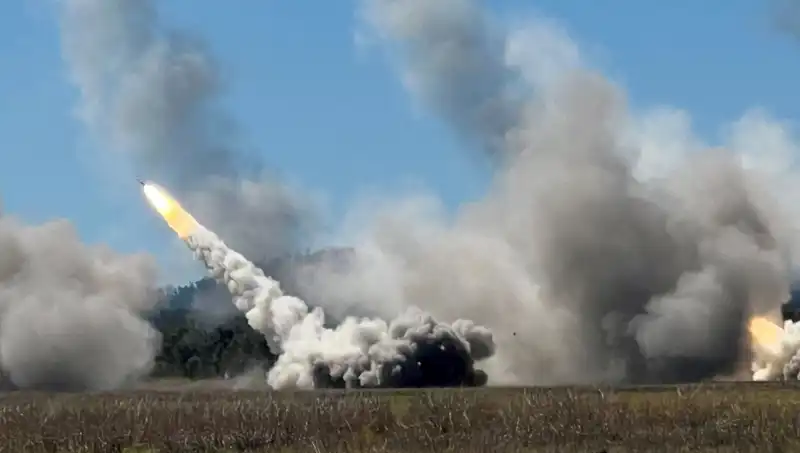 Avustralya'da Askeri Tarihin Dönüm Noktası: HIMARS İlk Kez Kullanıldı!