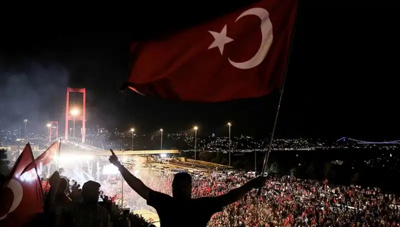 15 Temmuz'un Anısına: "En Uzun Gece" Külliye'de İzleyiciyle Buluşuyor