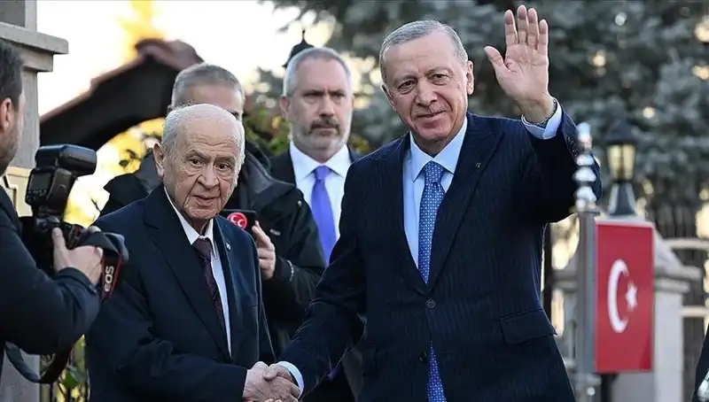 Cumhurbaşkanı Erdoğan'ın Devlet Bahçeli Ziyareti: Siyasi Gelişmelerin Gözü Üzerinde