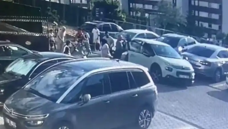 Eşi ve Yakınlarını Araba ile Ezerek Şok Eden Olay: Detaylar Ne?