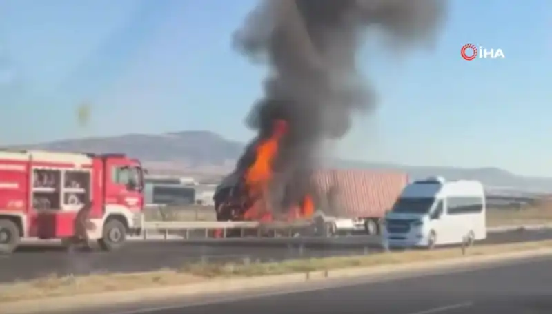 Ankara’da TIR Yangını: Kazanın Şok Edici Görüntüleri Ortaya Çıktı