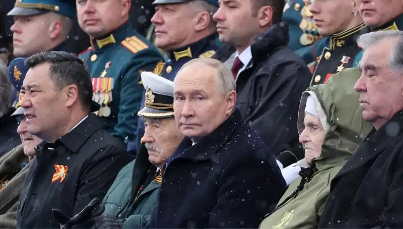 Rus Ordusu Genişliyor: Putin, Tarihin En Büyük Silahlanma Hamlesini Başlattı