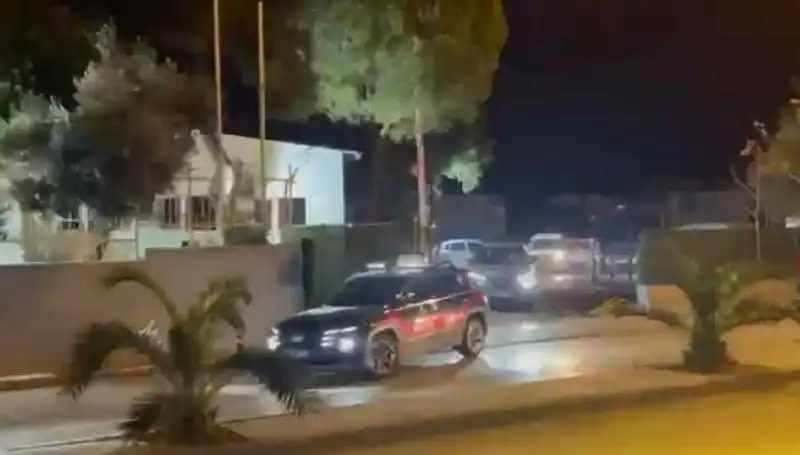 İzmir'de 24 Saatlik Operasyonla 141 Hükümlü Yakalandı: Detaylar İçin Tıklayın!