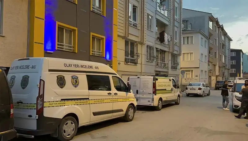 Apartman Merdiveninde Gizemli Ölüm: İzler Soru İşareti Bıraktı