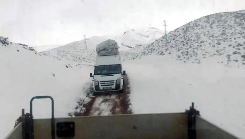 Nisan Ortasında Kar Esareti: Bahar Beklerken Kış Geliyor!