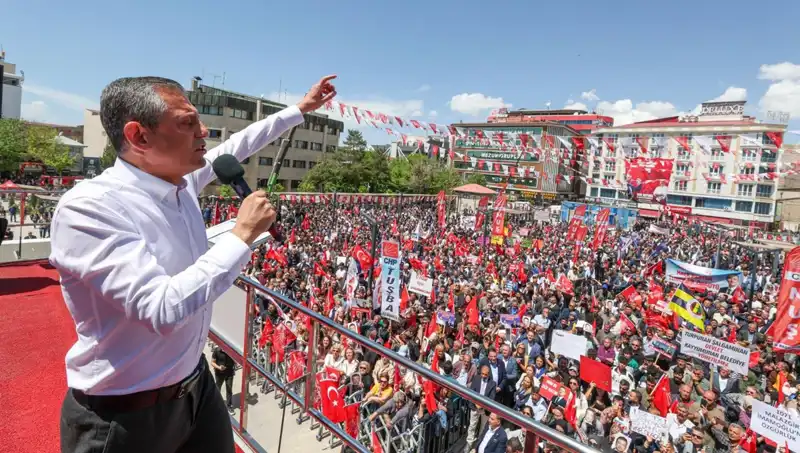 Özgür Özel’den Şaşırtan Açıklama: Örgütün Silah Bırakmasını Destekliyoruz!