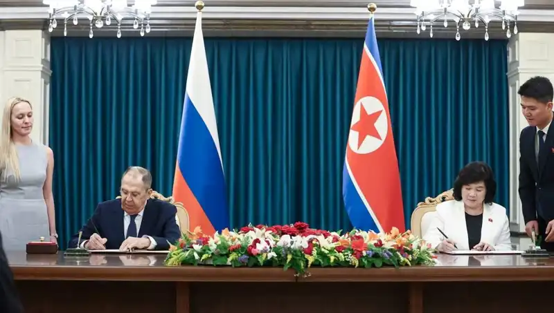 Rusya ve Kuzey Kore: Lavrov'un Kritik Görüşmesi Ne Anlama Geliyor?
