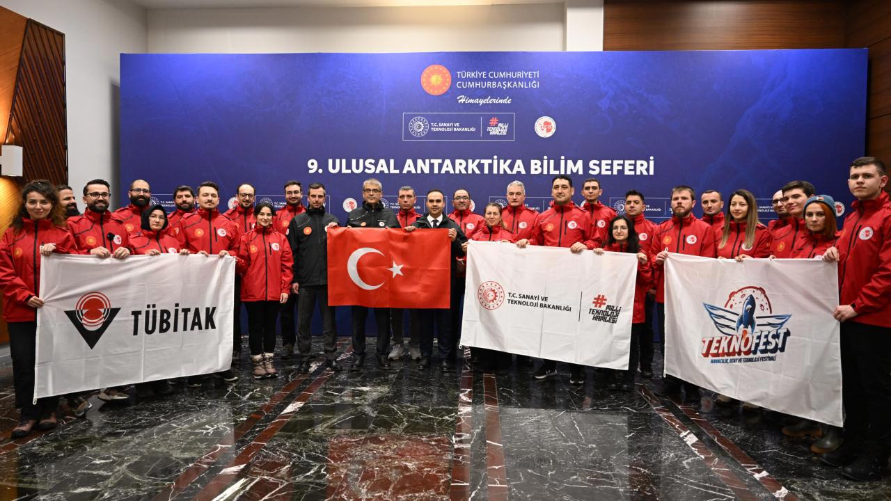 Türk Bilim İnsanları, Antarktika'ya Yola Çıktı