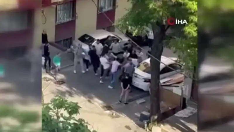 Madde Bağımlılığının Karanlık Yüzü: Kapıları Zorlayan Dramanın Olayı