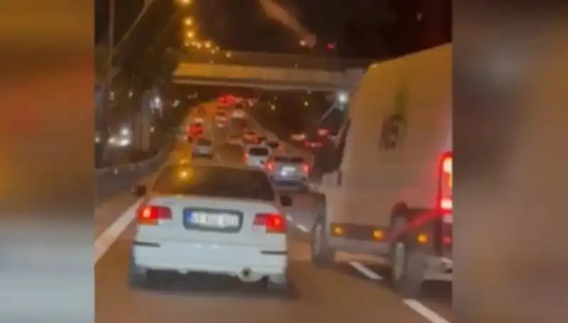 Tuzla'da Makas Terörü: Kurbanlarından Biri Tutuklama İle Yüzyüze Geldi