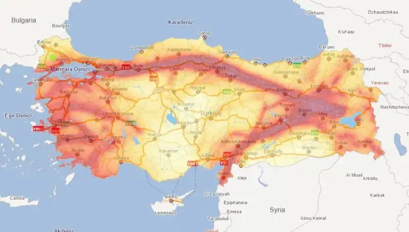 Türkiye'nin Diri Fay Hattı: Evlerimiz Ne Kadar Güvende?