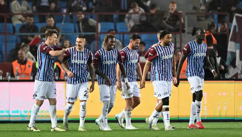 Trabzonspor'da Şok Sakatlık: Fenerbahçe Derbisinde Yıldız Oyuncu Sahada Olmayacak