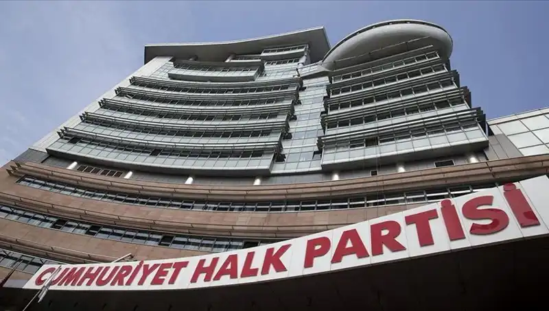 CHP Olağanüstü Kurultayı: Siyasi Değişim ve Yeni Stratejiler Yerel Seçimlerde Etkili Olacak mı?