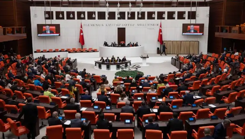 Türkiye’deki 10. Yargı Paketi Meclis’ten Geçti: Değişen Yasalar Neleri Getiriyor?