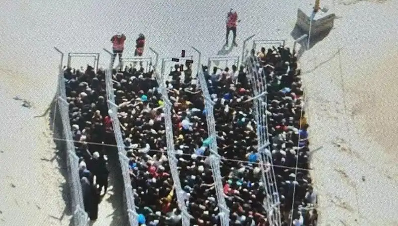 Gazze'deki Savaş Manzaraları, Nazi Kamplarını Hatırlatıyor mu?